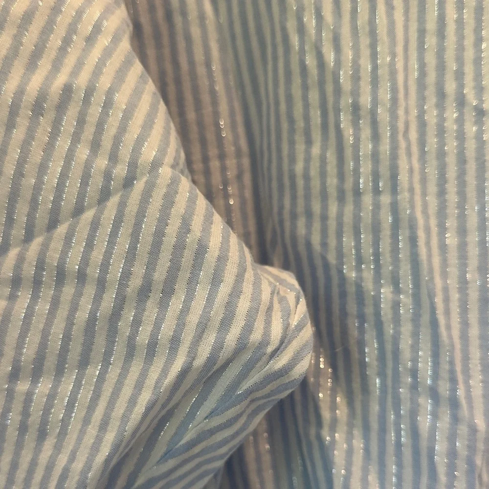 GAP women's metallic thread Light Blue and White Striped Button Down Shirt - Picture 2 of 3